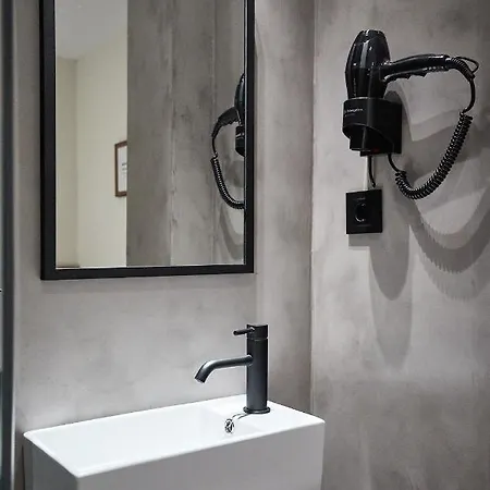 ゲストハウス Ella Ramblas *