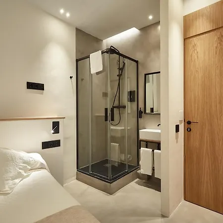 Guest house Ella Ramblas Barcelona