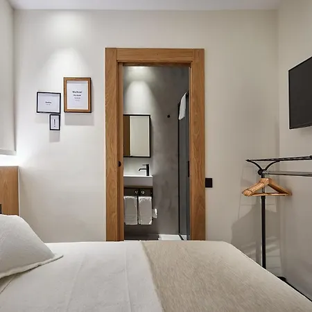 Ella Ramblas Guest house *