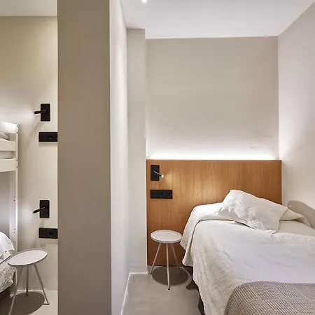 Ella Ramblas Guest house *
