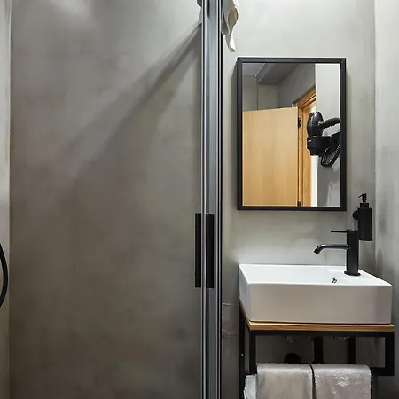 Ella Ramblas Guest house