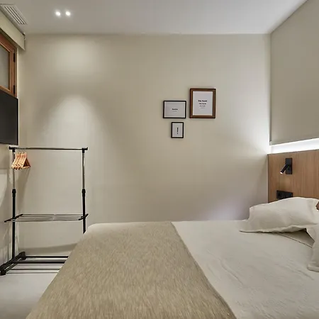 Ella Ramblas Guest house *